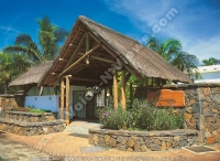 2_star_hotel_les_cocotiers_hotel_entrance.jpg