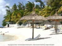 colonial_beach_hotel_mauritius_beach.jpg