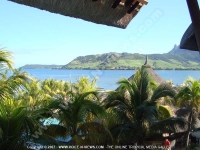 laguna_beach_hotel_and_spa_deluxe_room_mauritius_sea_view.JPG