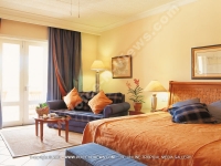 general_view_of_the_junior_suite_bedroom_with_balcony.jpg