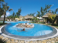 mornea_resort_mauritius_swimming_pool_with_beautiful_creatures_view.jpg