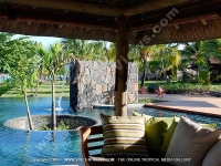 les_pavillons_hotel_mauritius_pool_and_garden_view.jpg