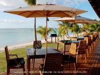 les_pavillons_hotel_mauritius_restaurant_terrace_view.jpg