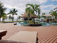 les_pavillons_hotel_mauritius_sunbed_and_swimming_pool_view.jpg