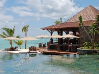 les_pavillons_hotel_mauritius_swimming_pool_and_sea_view.jpg