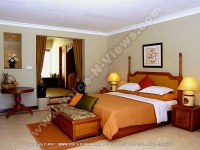 movenpick_resort_and_spa_hotel_mauritius_bedroom.jpg