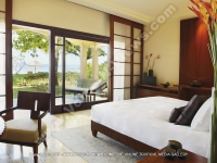 5_star_hotel_shanti_maurice_junior_suite_bedroom.jpg