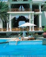 5_star_hotel_the_residence_hotel_pool_view.jpg