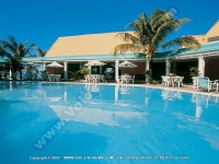 le_tropical_hotel_mauritius_swimming_pool_view.jpg