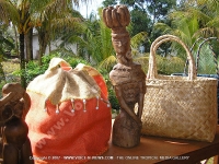 chamarel_craft_shop_exposition_of_sculpture_and_bag.jpg