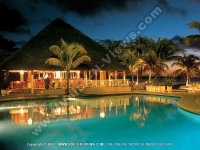 merville_beach_hotel_mauritius_le_badamier_restaurant.jpg