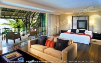 paradis_hotel_mauritius_excutive_villa_bedroom_and_balcony_view.jpg