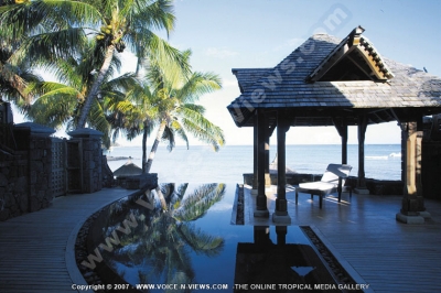 royal palm hotel mauritius royal suite pool
