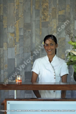 royal palm hotel mauritius spa reception desk
