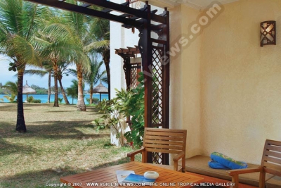shandrani resort and spa hotel mauritius family apartment terrace and garden view
