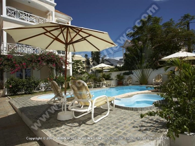 standard apartment mont choisy mauritius ref 114 pool area sun beds
