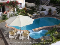 standard_apartment_mont_choisy_mauritius_ref_114_pool_and_sunbeds.JPG