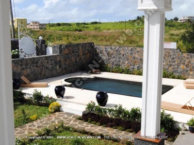 172 royal ho chinese style suite general view of the swimming pool
