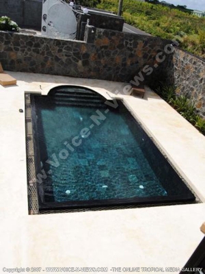 172 royal ho mauritian style pool side
