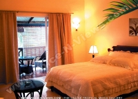 2_star_hotel_le_palmiste_hotel_bedroom.jpg
