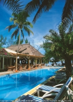 2_star_hotel_les_cocotiers_hotel_pool.jpg