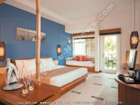 laguna_beach_hotel_and_spa_mauritius_double_bedroom.jpg