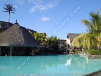 laguna_beach_hotel_and_spa_mauritius_pool_bar_and_swimming_pool_view.JPG