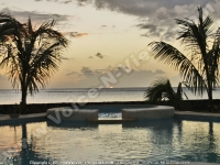 3_star_les_sirandanes_hotel_pool_sunset_view.jpg
