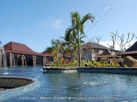 les_pavillons_hotel_mauritius_swimming_pool_view.jpg