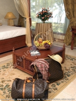 movenpick_resort_and_spa_hotel_mauritius_luggage_in_junior_suite.jpg
