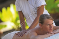 royal_palm_hotel_mauritius_spa_lady_in_massage_room.jpg