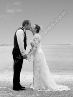 voile_dor_hotel_mauritius_wedding_picture_on_the_beach.jpg