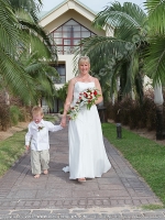 honeymoon_and_wedding_of_peter_gonzi_and_jenny_mauritius_le_meridien_hotel.jpg