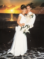 wedding_in_mauritius_maritim_hotel_just_married_couple_and_sunset_view.jpg